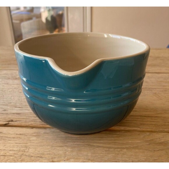 Le Creuset Stoneware Batter Mixing Bowl 2 qt. Deep Teal Blue NEW - Picture 6 of 8